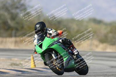 media/Dec-01-2025-Moto Forza (Mon) [[2daa91e15f]]/2-Intermediate Group/Session 3 (Turn 3)/